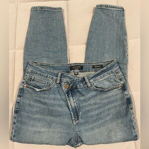 Judy Blue Cross Over High Rise Relaxed Fit Jeans